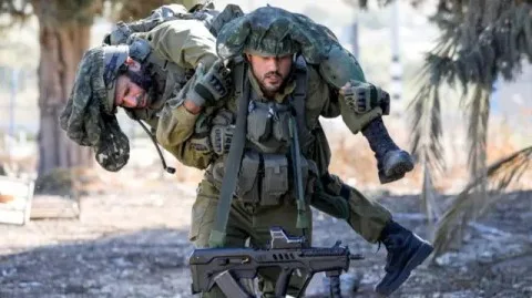 المقاومة تتسبب في خسائر كبيرة للجيش الإسرائيلي في قطاع غزة خلال يونيو: مقتل 20 ضابطًا وجنديًا وإصابة العشرات. المقاومة تتسبب في خسائر كبيرة للجيش الإسرائيلي في قطاع غزة خلال يونيو: مقتل 20 ضابطًا وجنديًا وإصابة العشرات.