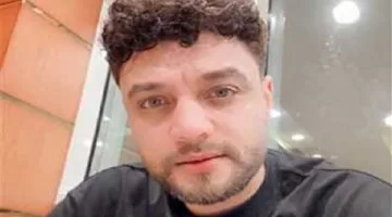 فنانون يصلون إلى سمنود لتأدية مراسم صلاة الجنازة على الفنان أحمد عامر.. الليثي وكاريكا وبيكا في الطليعة