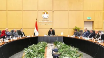 وزير الإسكان يراقب حالة التوافق في الأراضي التابعة لعدد من المدن الجديدة.