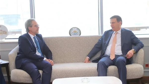 وزير الزراعة يلتقي المستشار الزراعي الهولندي لمناقشة تعزيز التعاون المشترك وزير الزراعة يلتقي المستشار الزراعي الهولندي لمناقشة تعزيز التعاون المشترك