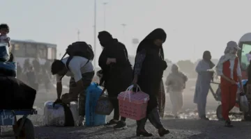 منظمة الهجرة العالمية: أكثر من 700 ألف مهاجر أفغاني يعودون من إيران في ظل ظروف صعبة.