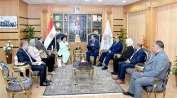 نائب وزير الصحة تبحث تعزيز التعاون مع جامعة المنصورة لتنفيذ الخطة العاجلة للسكان والتنمية