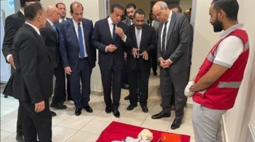 وزيرا الصحة والطيران المدني يزوران العيادات الصحية وأجهزة إزالة الرجفان القلبي في مطار القاهرة