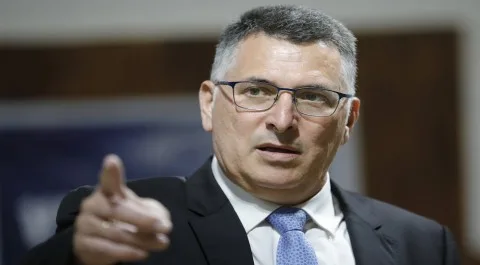 وزير الخارجية الإسرائيلي: ينبغي “استغلال الفرصة” للتوصل إلى اتفاق بشأن إطلاق سراح الرهائن المحتجزين في غزة، وجميع الأطراف تدعم هذه الخطوة. وزير الخارجية الإسرائيلي: ينبغي “استغلال الفرصة” للتوصل إلى اتفاق بشأن إطلاق سراح الرهائن المحتجزين في غزة، وجميع الأطراف تدعم هذه الخطوة.