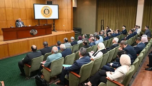 الحكومة تتخذ إجراءات لتنظيم سوق الأسمنت: تعليمات لإعادة تشغيل جميع خطوط الإنتاج المتوقفة في غضون شهر واحد الحكومة تتخذ إجراءات لتنظيم سوق الأسمنت: تعليمات لإعادة تشغيل جميع خطوط الإنتاج المتوقفة في غضون شهر واحد