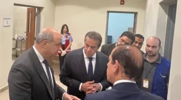 وزيرا الصحة والطيران المدني يزوران عيادات الحجر الصحي وأجهزة إزالة الرجفان القلبي الجديدة في مطار القاهرة الدولي