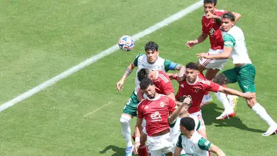 رسمياً: الأهلي يتخلى عن مهاجمه بعد تلقيه عرضًا هامًا ورغبة الإدارة في انتقاله. رسمياً: الأهلي يتخلى عن مهاجمه بعد تلقيه عرضًا هامًا ورغبة الإدارة في انتقاله.