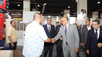 رئيس جهاز تنمية المشروعات ومحافظ دمياط في جولة استكشافية لمعرض المنتجات الدمياطية