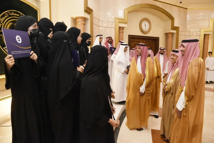 محافظ جدة يكرّم الفائزين بجائزة المسؤولية المجتمعية وبرنامج صيتاثون