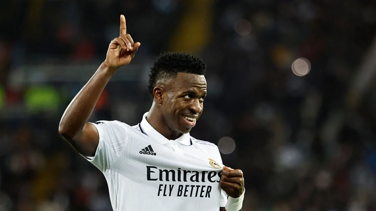 قرار مفاجئ حول تمديد عقد فينيسيوس مع ريال مدريد قرار مفاجئ حول تمديد عقد فينيسيوس مع ريال مدريد