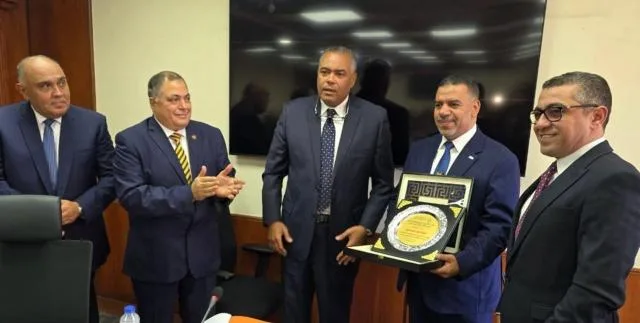 اتحاد بنوك مصر يقدّم تكريمًا للقطاع القانوني بالبنك التجاري الدولي – مصر تقديرًا لمساهماته في تعزيز حل النزاعات القضائية في المجال المصرفي.