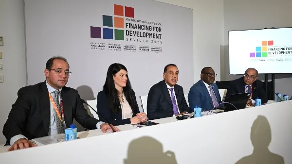 وسائل تمويل التنمية وتبادل الديون.. المشاط وكجوك يستعرضان التعاون مع الشركاء الدوليين وسائل تمويل التنمية وتبادل الديون.. المشاط وكجوك يستعرضان التعاون مع الشركاء الدوليين