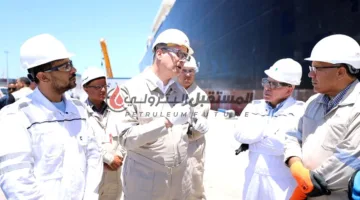 وزير البترول يزور ميناء الدخيلة في الإسكندرية