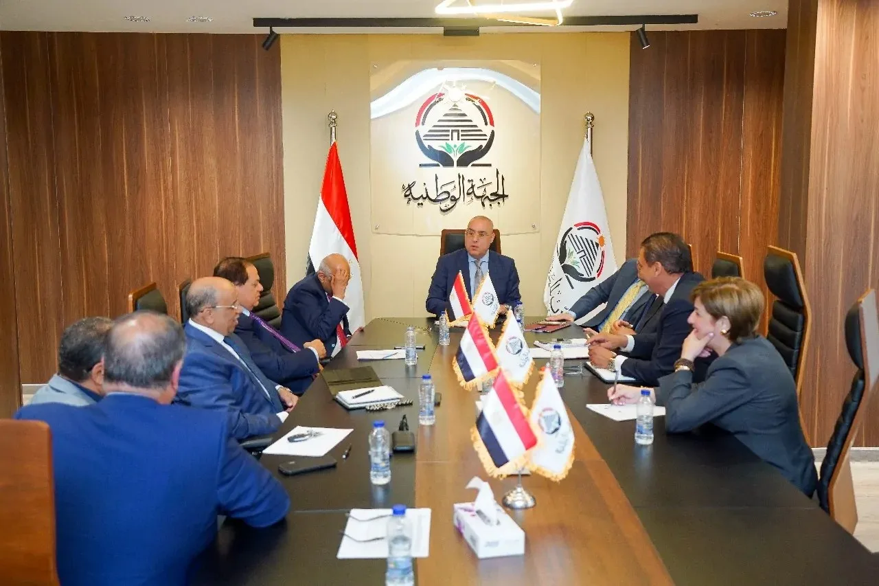 “الجبهة الوطنية” تحدد وسائل اختيار مرشحي مجلس الشيوخ وتأسس لجنة قانونية لمراقبة الإجراءات الانتخابية. “الجبهة الوطنية” تحدد وسائل اختيار مرشحي مجلس الشيوخ وتأسس لجنة قانونية لمراقبة الإجراءات الانتخابية.