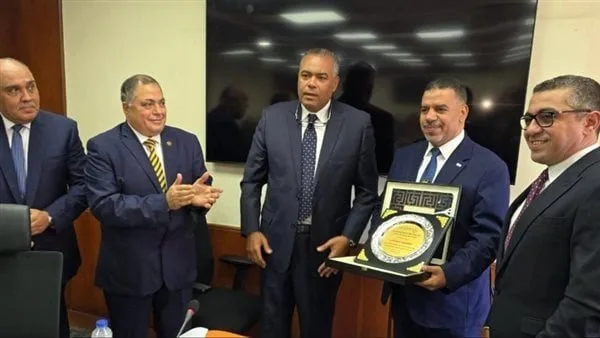 اتحاد البنوك المصرية ي honored رئيس الشؤون القانونية بالبنك التجاري الدولي – مصر اتحاد البنوك المصرية ي honored رئيس الشؤون القانونية بالبنك التجاري الدولي – مصر
