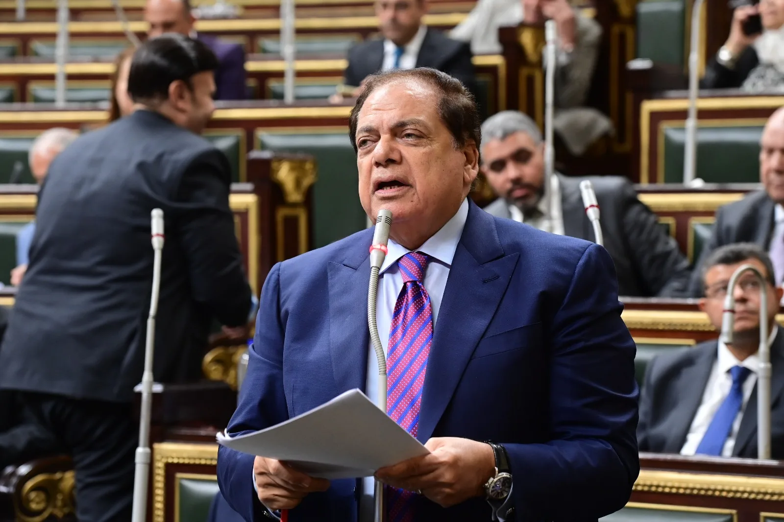 أبو العينين: من الضروري التركيز على الاستثمار في الطاقة النظيفة لأنها تمثل المستقبل. أبو العينين: من الضروري التركيز على الاستثمار في الطاقة النظيفة لأنها تمثل المستقبل.