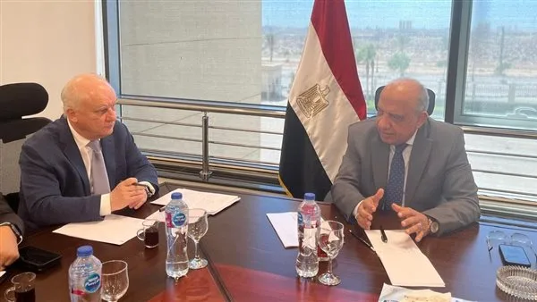 وزير الكهرباء: الاستراتيجية الوطنية للطاقة تستند إلى رؤية الدولة في استخدام المصادر النظيفة. وزير الكهرباء: الاستراتيجية الوطنية للطاقة تستند إلى رؤية الدولة في استخدام المصادر النظيفة.
