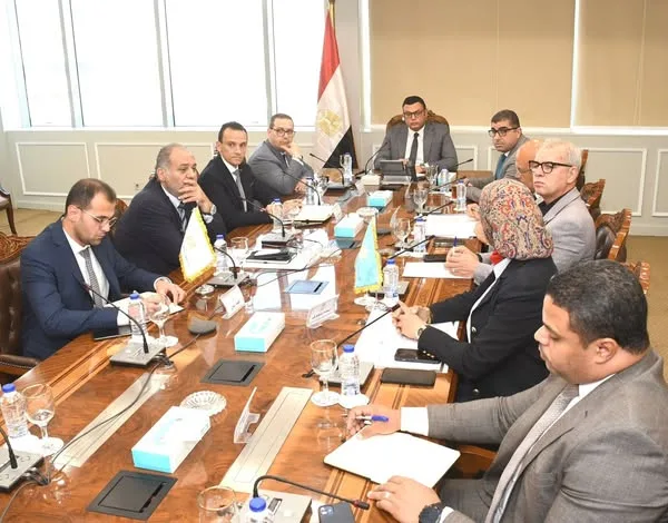 وزير الإسكان: تسريع تنفيذ مشروعات السويس الجديدة من أجل جذب الاستثمارات وزير الإسكان: تسريع تنفيذ مشروعات السويس الجديدة من أجل جذب الاستثمارات