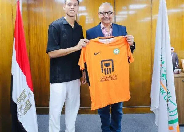 بعد توقيع صفقة الجزار.. البنك الأهلي يتعاقد مع «بن شرقي» لأربع سنوات. بعد توقيع صفقة الجزار.. البنك الأهلي يتعاقد مع «بن شرقي» لأربع سنوات.
