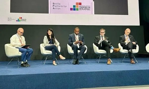المشاط: نحتاج إلى شركاء حقيقيين لتعزيز أهداف التنمية المستدامة.. ومنصة إشبيلية تمثل خطوة مهمة نحو تعاون إنمائي فعّال. المشاط: نحتاج إلى شركاء حقيقيين لتعزيز أهداف التنمية المستدامة.. ومنصة إشبيلية تمثل خطوة مهمة نحو تعاون إنمائي فعّال.