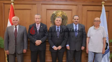 رئيس جامعة السويس يتولى رئاسة لجنة اختيار عميد كلية هندسة البترول والتعدين.