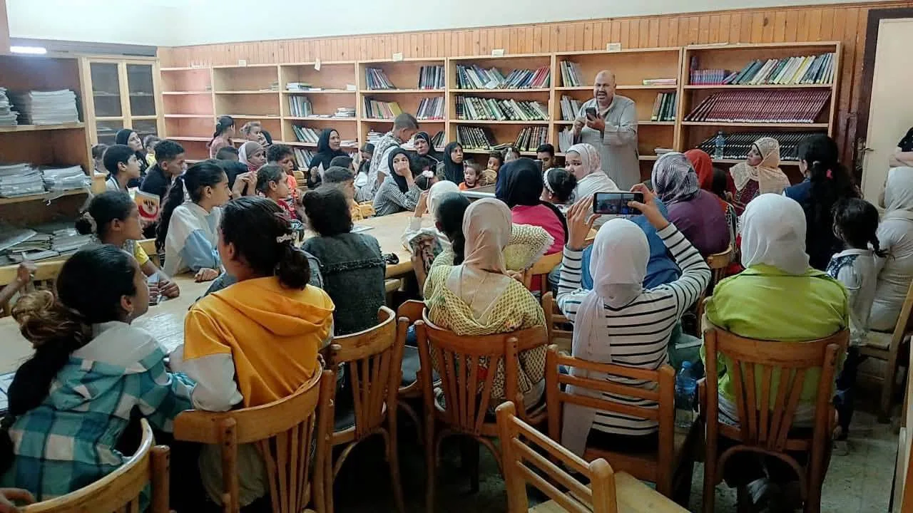بمشاركة جماهيرية واسعة، قصر ثقافة الكوثر في سوهاج يحيي ذكرى ثورة 30 يونيو. بمشاركة جماهيرية واسعة، قصر ثقافة الكوثر في سوهاج يحيي ذكرى ثورة 30 يونيو.