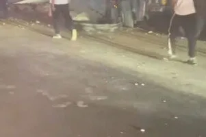 حادث سير مروع على الدائري بالقطامية.. “ناقلة” تصدم 5 سيارات خاصة وتعرقل الحركة.