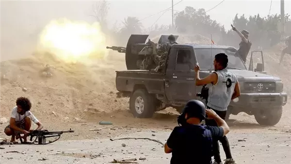يديعوت أحرونوت: فصائل مسلحة تنشط في مواجهة حماس في غزة يديعوت أحرونوت: فصائل مسلحة تنشط في مواجهة حماس في غزة