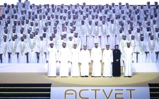 ذياب بن محمد يشارك في حفل تخرج 1494 طالباً وطالبة من مدارس التكنولوجيا التطبيقية