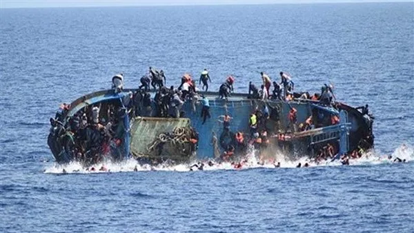 غرق عبارة تحمل 65 راكباً بالقرب من بالي في إندونيسيا