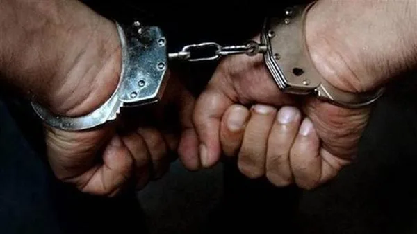 إلقاء القبض على الوالد المتهم بقتل أولاده الثلاثة في المنيا إلقاء القبض على الوالد المتهم بقتل أولاده الثلاثة في المنيا