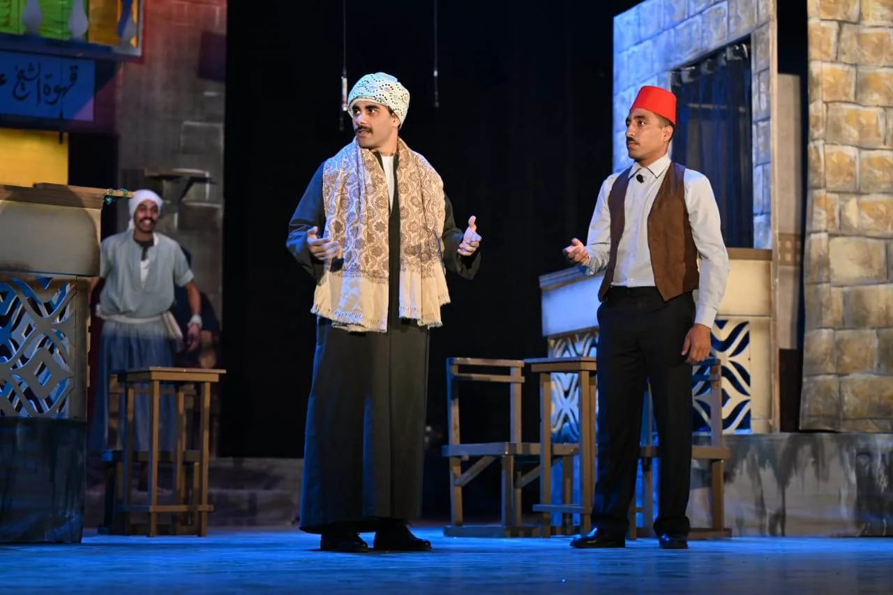 عرض “شارع 19” على مسرح السامر في مهرجان فرق الأقاليم يشهد إقبالاً واسعاً عرض “شارع 19” على مسرح السامر في مهرجان فرق الأقاليم يشهد إقبالاً واسعاً