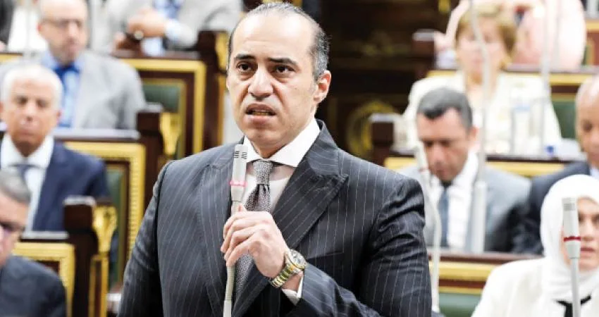 الحكومة تلتزم بتقديم وحدات سكنية بديلة للمتضررين من عقود الإيجار القديمة الحكومة تلتزم بتقديم وحدات سكنية بديلة للمتضررين من عقود الإيجار القديمة