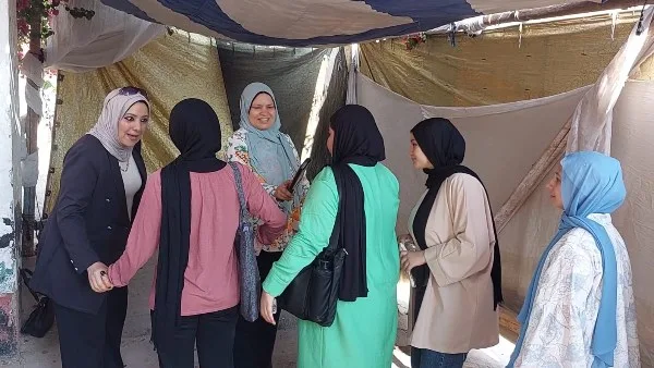 تفتيش طلاب الثانوية العامة في القليوبية باستخدام العصا قبل امتحانات الكيمياء والجغرافيا تفتيش طلاب الثانوية العامة في القليوبية باستخدام العصا قبل امتحانات الكيمياء والجغرافيا