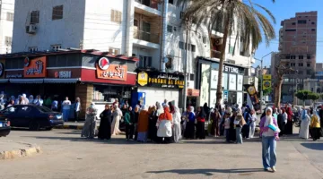 طلاب الثانوية العامة في القليوبية يتوافدون لأداء امتحاني الكيمياء والجغرافيا.. صور