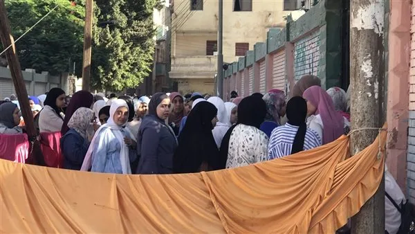 لجان الثانوية العامة في الإسكندرية تستقبل الطلاب. لجان الثانوية العامة في الإسكندرية تستقبل الطلاب.