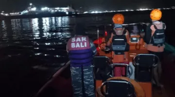 4 قتلى و38 شخصًا مفقودًا جراء غرق عبارة في إندونيسيا