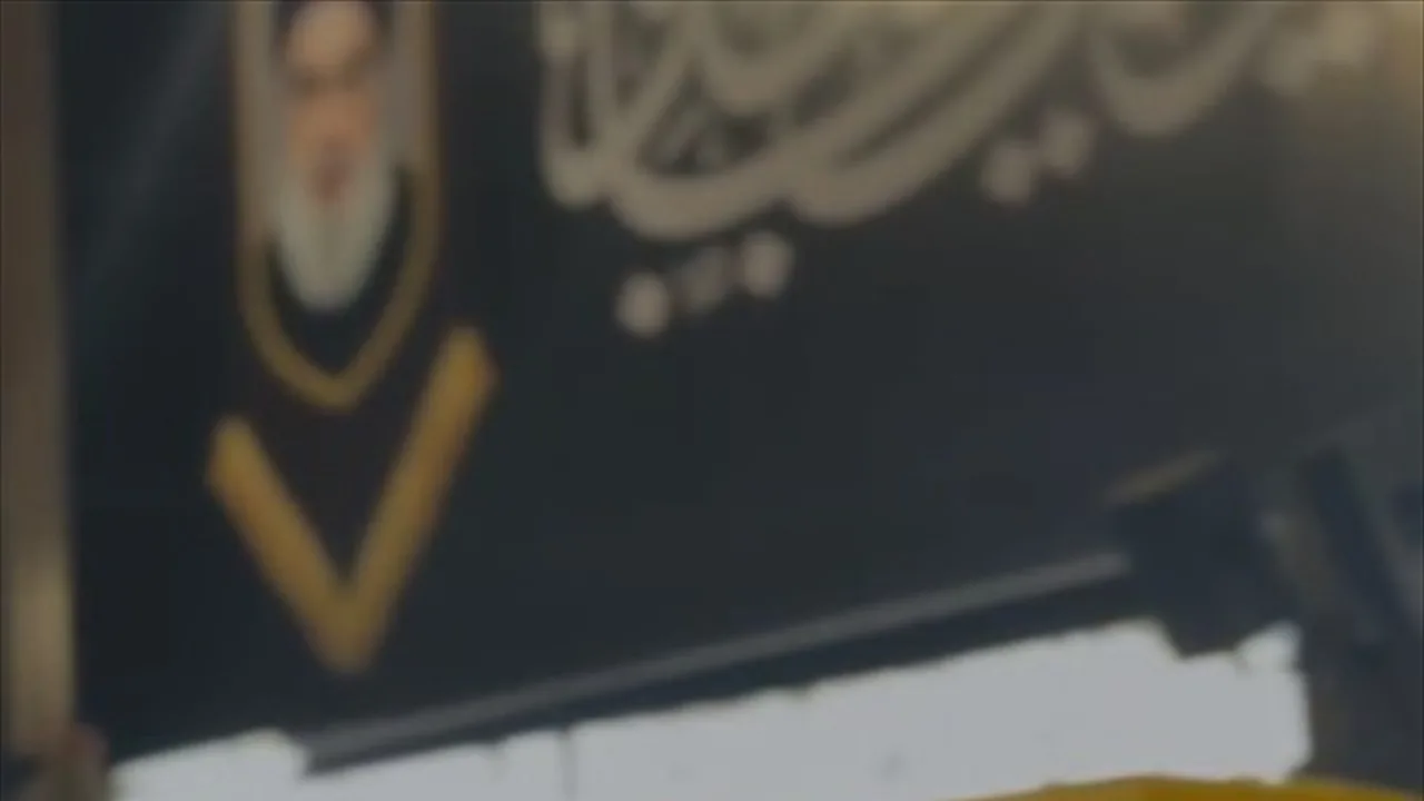 لحظة وصول جثامين أبي علي وابنه إلى مزار السيد نصرالله (فيديو) لحظة وصول جثامين أبي علي وابنه إلى مزار السيد نصرالله (فيديو)