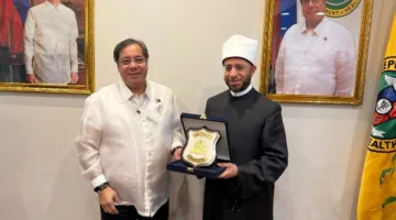 وزير الشؤون الدينية في الفلبين يستعرض أوجه التعاون في قطاع التمريض