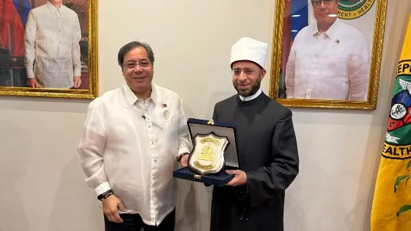 وزير الشؤون الدينية في الفلبين يستعرض أوجه التعاون في قطاع التمريض وزير الشؤون الدينية في الفلبين يستعرض أوجه التعاون في قطاع التمريض