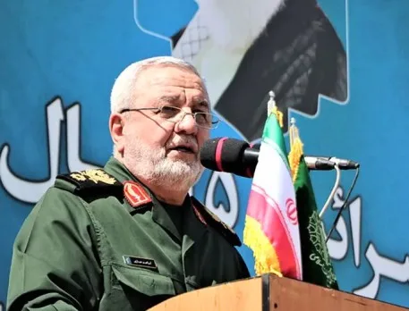 الحرس الثوري يحذر من “استهداف إسرائيل بالصواريخ” إذا تجددت الحرب: نتنياهو يظهر كمنتصر وتوقعات بتغير القواعد. الحرس الثوري يحذر من “استهداف إسرائيل بالصواريخ” إذا تجددت الحرب: نتنياهو يظهر كمنتصر وتوقعات بتغير القواعد.