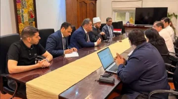 وزير الأوقاف يجتمع مع وزير الصحة في الفلبين لمناقشة سبل التعاون في مجالات التمريض والدواء