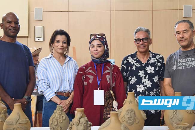 منظمة «المرسم» تفتح آفاق التبادل الثقافي في ملتقى المبدعات العصاميات بالمنستير (فيسبوك)