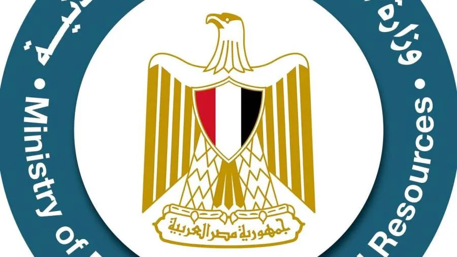 وزارة البترول تُشدد على التزام شركة أديس المالكة للبارج بسرعة دفع التعويضات لعائلات الضحايا والمفقودين والمصابين. وزارة البترول تُشدد على التزام شركة أديس المالكة للبارج بسرعة دفع التعويضات لعائلات الضحايا والمفقودين والمصابين.