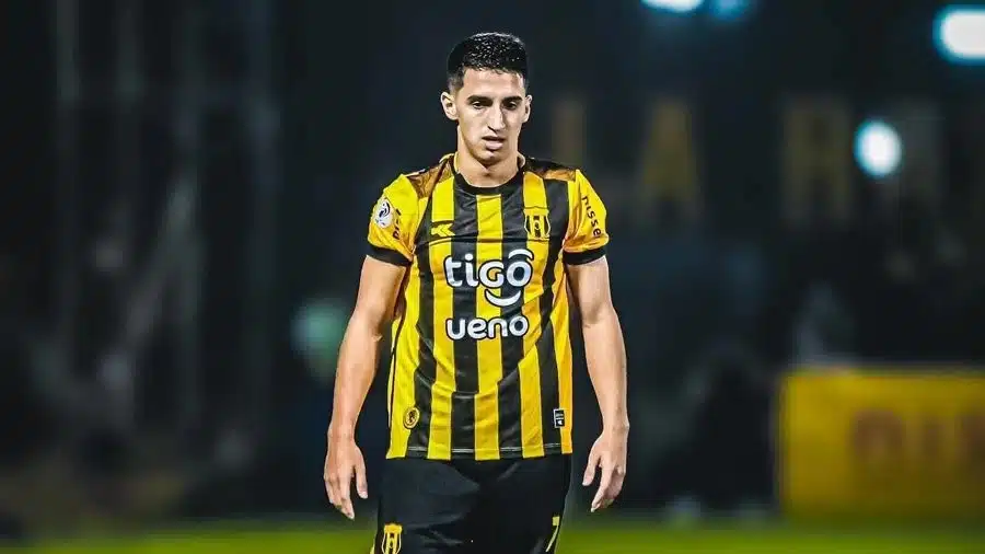 أوجستين منصور: أهم التفاصيل عن “جوكر الأهلي” المرتقب أوجستين منصور: أهم التفاصيل عن “جوكر الأهلي” المرتقب