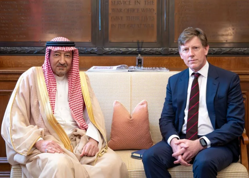 نائب وزير الخارجية يجتمع برئيس المكتب البريطاني المعني بالشأن السوداني