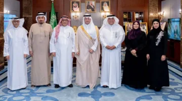 محافظ الأحساء يناقش مع جمعية الأدب المهنية جهود تعزيز الحركة الثقافية والأدبية واكتشاف المواهب.