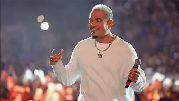 عمرو دياب يطلق ألبومه الجديد “ابتدينا” الذي يحتوي على 15 أغنية ويقدم أنماطًا موسيقية مبتكرة