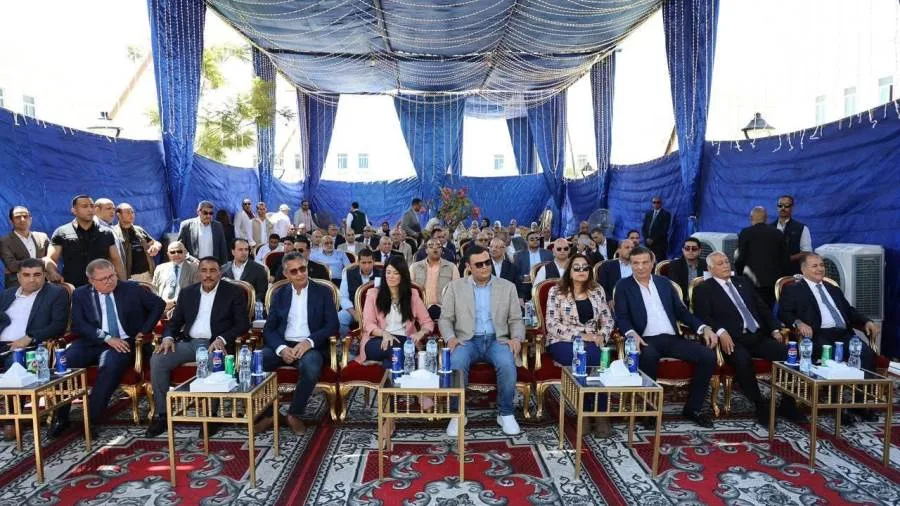 وزراء الإسكان والتخطيط والتنمية المحلية والتموين والزراعة ومحافظ مطروح يدشنون فرع “جملة ماركت” في المدينة التراثية بالعلمين الجديدة وزراء الإسكان والتخطيط والتنمية المحلية والتموين والزراعة ومحافظ مطروح يدشنون فرع “جملة ماركت” في المدينة التراثية بالعلمين الجديدة