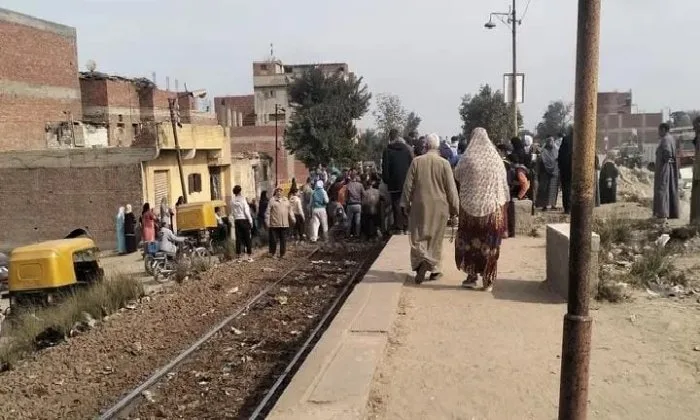 وفاة 3 أفراد نتيجة حادث قطار في طوخ وفاة 3 أفراد نتيجة حادث قطار في طوخ